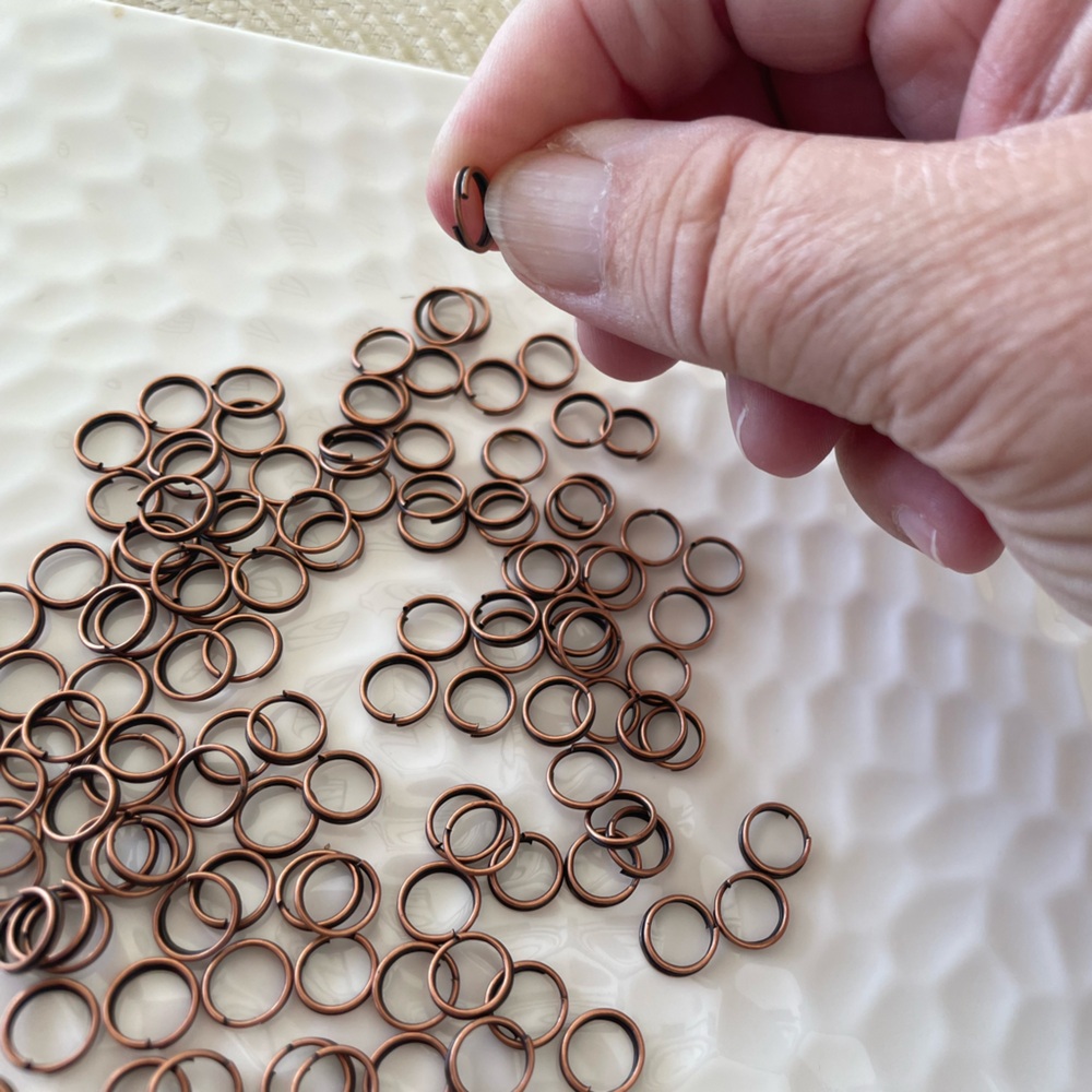 120 Split Rings, 8mm Findings, in Antique Copper Tone for Jewelry Craft Making - Picture 3 of 5